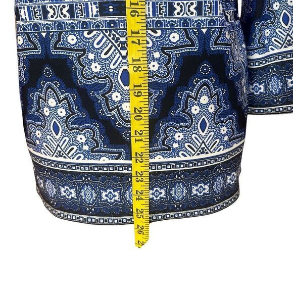 3/4” Sleeve Crew Neck Top Pattern  Blues/White  Size Small - Picture 7 of 13